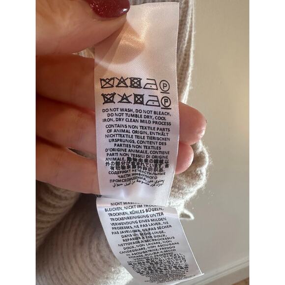 J.W. Anderson Strawberry Painted Intarsia Wool-Blend V-Neck Knit Sweater Vest - Picture 7 of 12